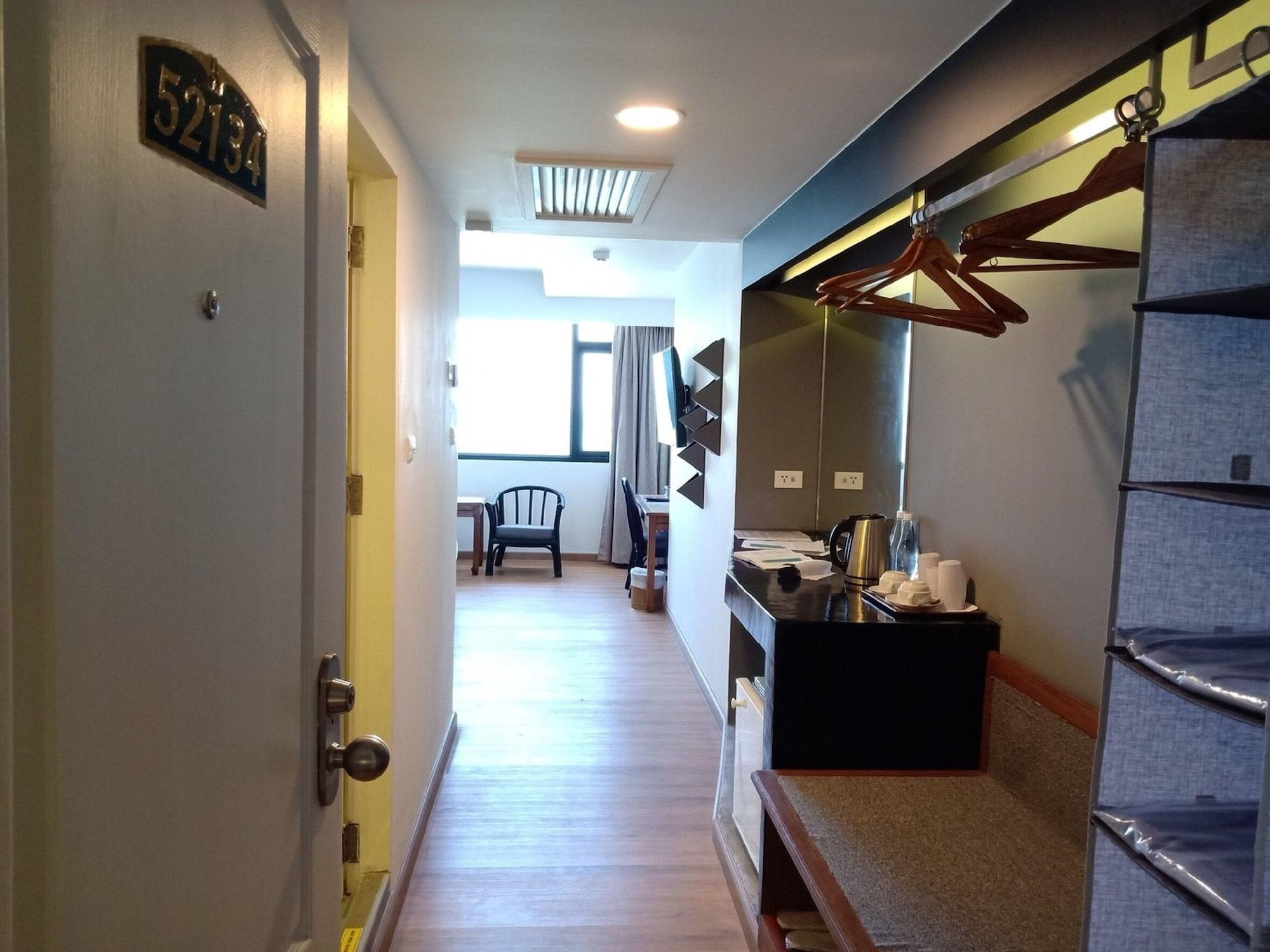 แอมบาสซาเดอร์ ซิตี้ จอมเทียน พัทยา - มารีนา ทาวเวอร์ วิง Hotel นาจอมเทียน ภายนอก รูปภาพ