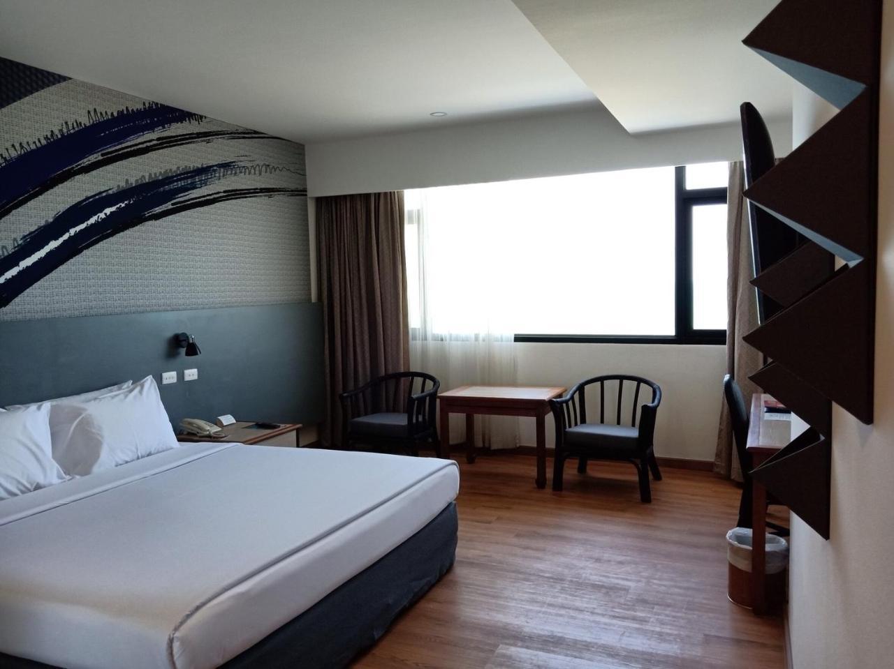 แอมบาสซาเดอร์ ซิตี้ จอมเทียน พัทยา - มารีนา ทาวเวอร์ วิง Hotel นาจอมเทียน ภายนอก รูปภาพ