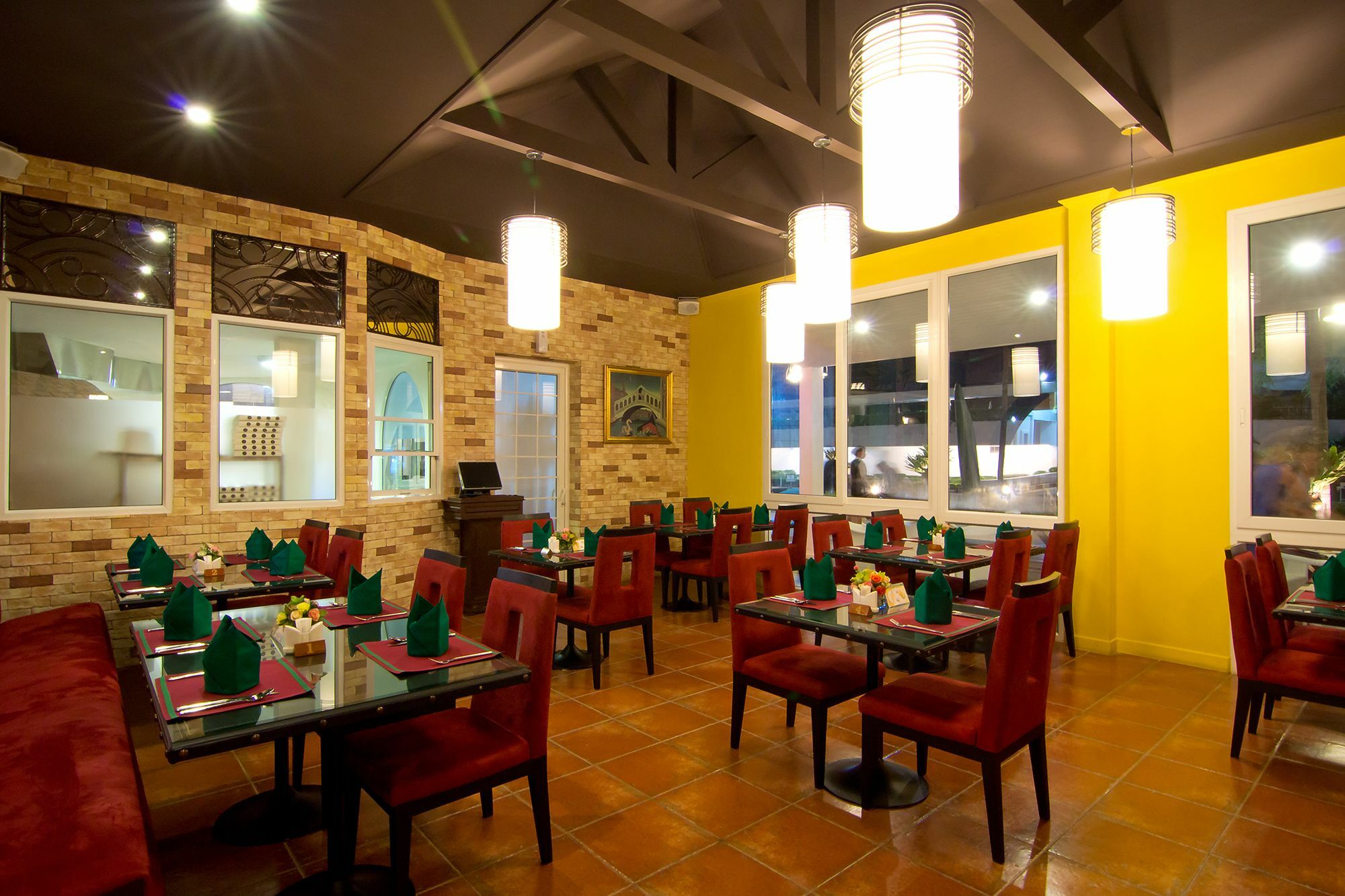 แอมบาสซาเดอร์ ซิตี้ จอมเทียน พัทยา - มารีนา ทาวเวอร์ วิง Hotel Pattaya ภายนอก รูปภาพ